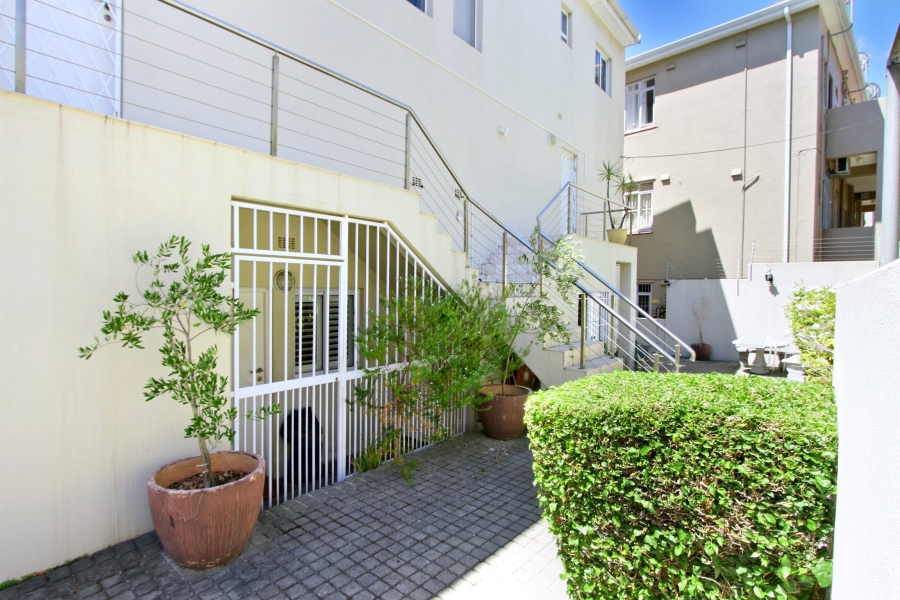 2 Bedroom Property for Sale in Green Point Western Cape